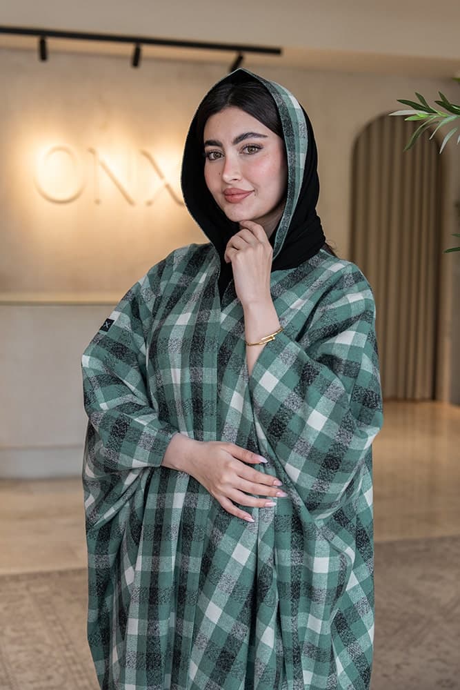 عباية الشال بقماش صوف أخضر مع الطرحه